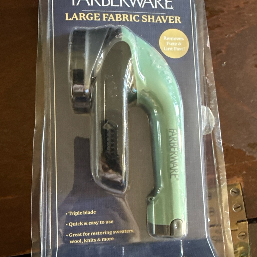 Farberware Green Fabric Shaver